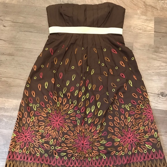 Tabitha Dresses & Skirts - Strapless Brown A-line Dress w/ Embroidery